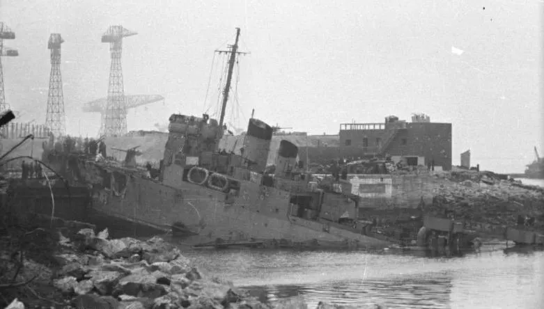 HMS campbeltown after hitting the dock