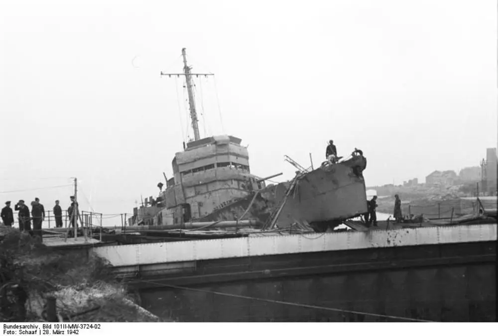 HMS Campbeltown from another angle wedged in dock